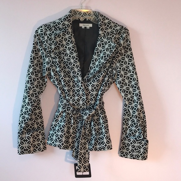 NWOT Geometric Belted Jacket - Picture 2 of 8
